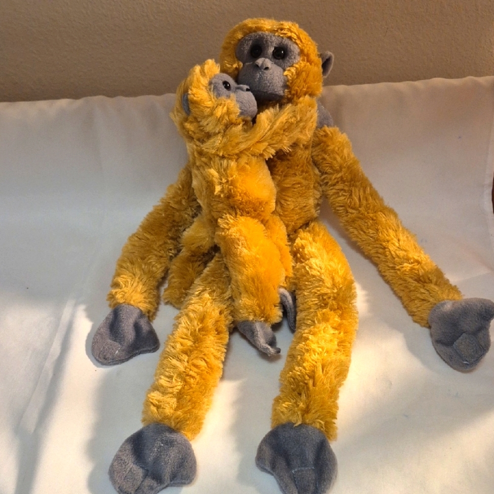 Wild Republic Hanging Monkey With Baby Stuffed Animal Orangutan Beige